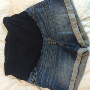 Liz Lange maternity shorts